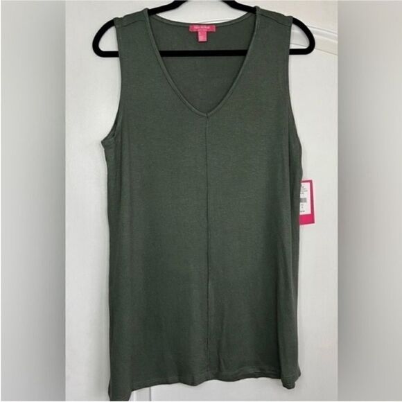 Isaac Mizrahi NWT Sleeveless Vneck Pullover Thyme
Size M - Picture 2 of 5